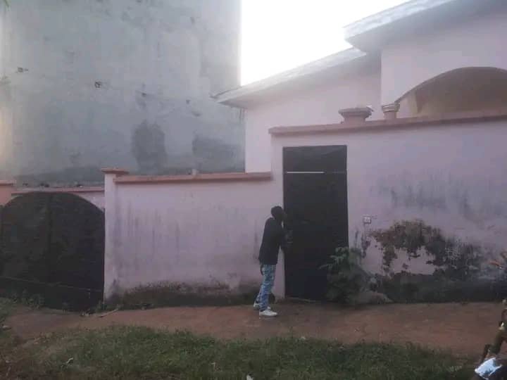 Villa à vendre à Mbankolo