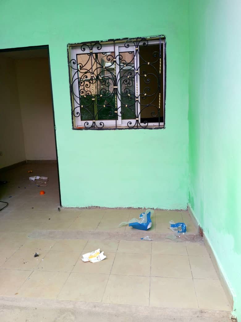 Appartement individuel bien propre à louer à Ngousso