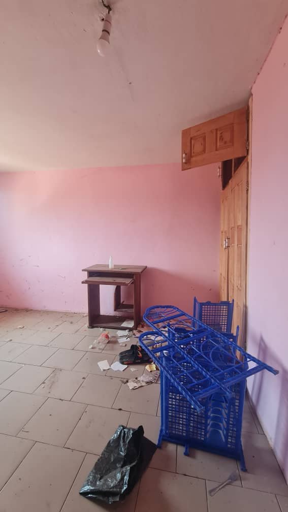 Chambres modernes à louer disponible à Biyemassi Lycée