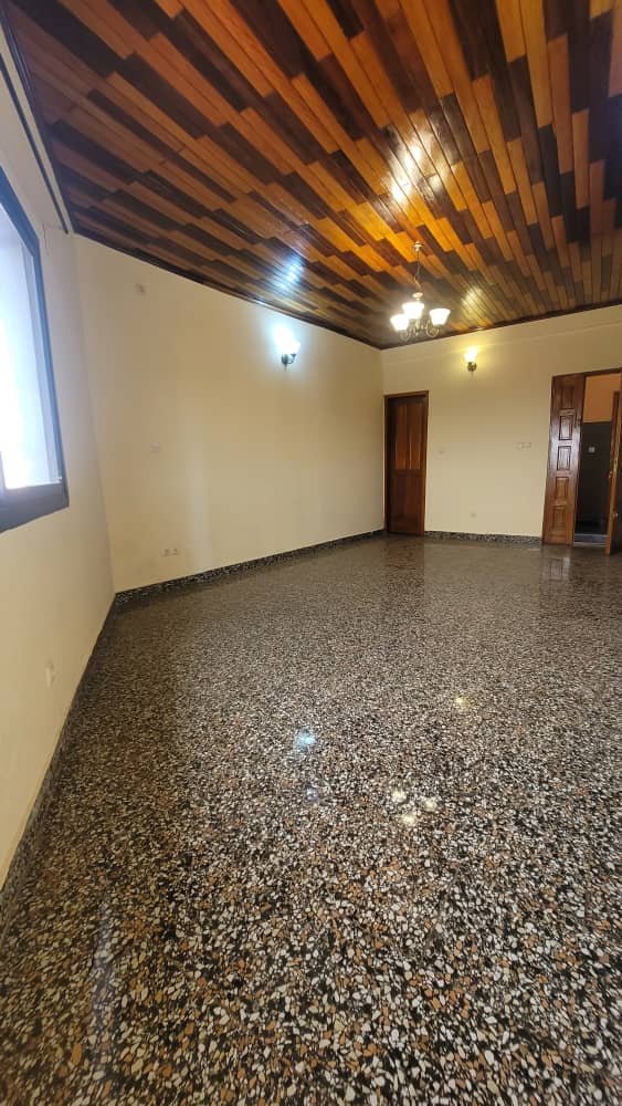 Appartement moderne à louer à Ngousso idéal pour bureau ou habitation